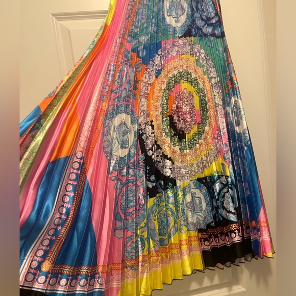 Multi color printed skirt - Picture 2 of 2